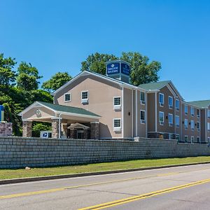 Cobblestone Hotel & Suites - Erie